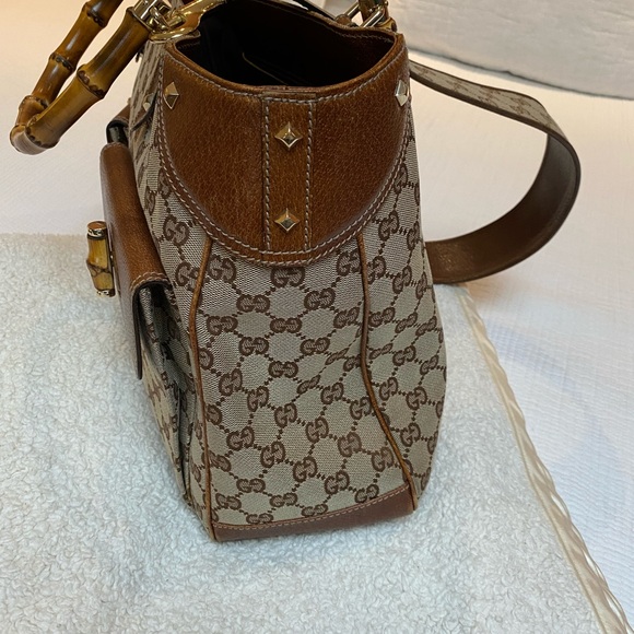Gucci Logo Bamboo Shopper Tote w/ Shoulder Strap - Picture 10 of 14